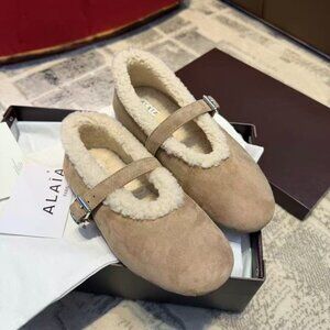 ❄️ ALAÏA Shearling-Lined Suede Mary Jane Flats (Beige) ❄️